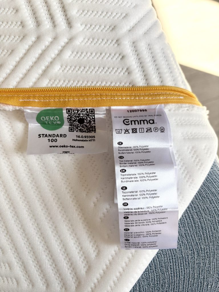 Wasvoorschrift en OEKO-TEX-label aan de binnenkant van de hoes van de Emma Original Pro