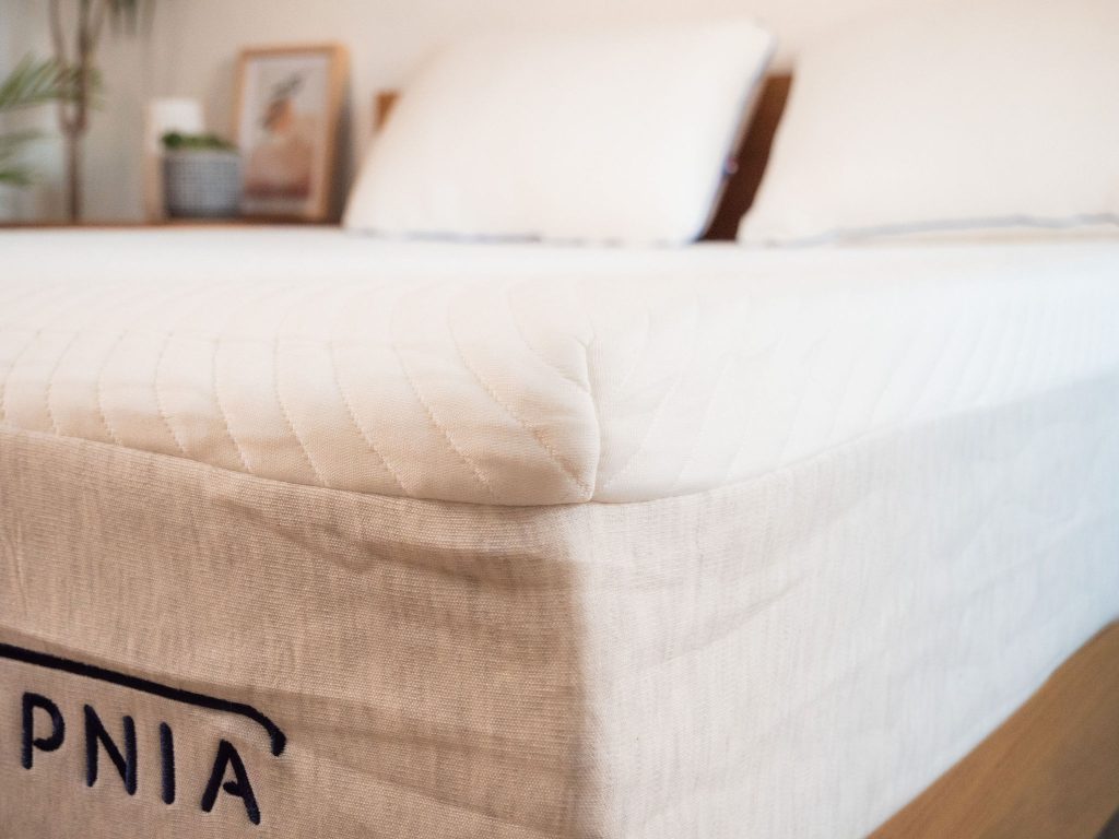 Hoek van de Slome Originele Hybride matras met de gestikte Air-wave-tijk