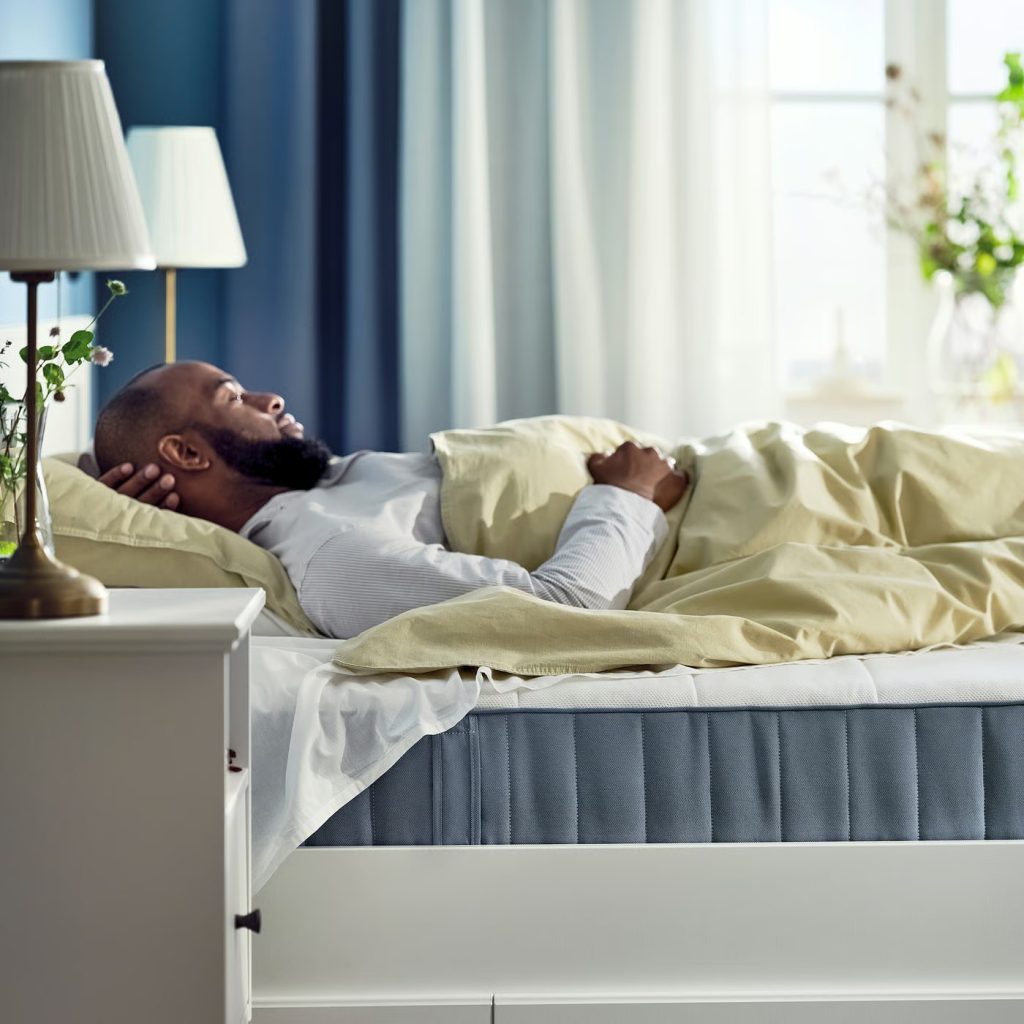 Man ligt wakker op de IKEA Vesteröy matras