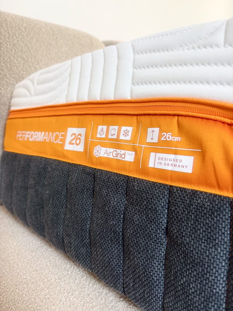 Emma Performance 26 matras, label met hoogte 26 cm en AirGrid-logo