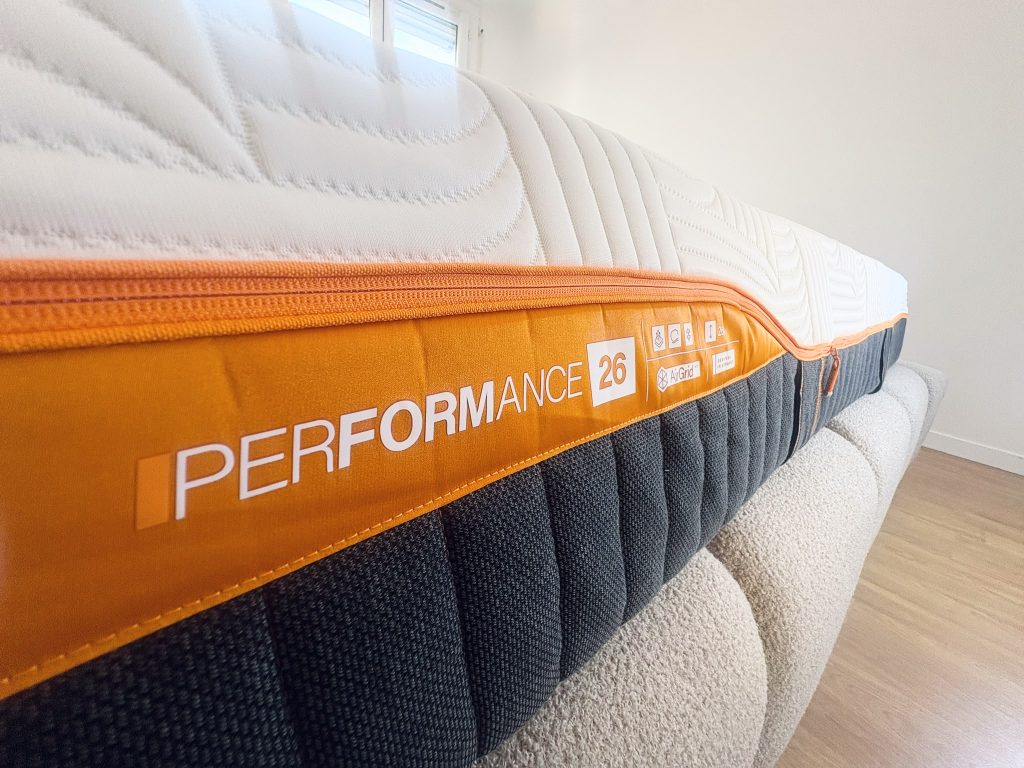 Emma Performance 26 matras, oranje zijlabel met het modelnummer 26